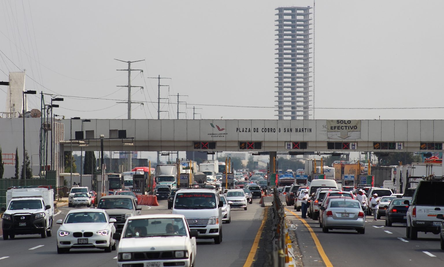 Caminos y Puentes Federales (Capufe) anunció que el ajuste tarifario instruido que iniciaría el día de hoy, quedará suspendido hasta nuevo aviso Caminos y Puentes Federales (Capufe) anunció que el ajuste tarifario instruido que iniciaría el día de hoy, quedará suspendido hasta nuevo aviso