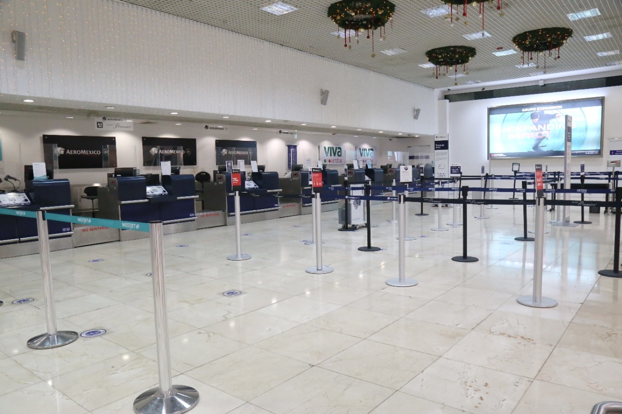 Personal de la línea aérea United indicó que el vuelo mañanero 1427, salió con 116 pasajeros con destino a Houston Personal de la línea aérea United indicó que el vuelo mañanero 1427, salió con 116 pasajeros con destino a Houston
