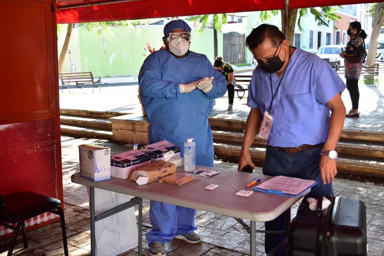 El personal de salud no dio más detalles del hombre que resultó pisitivo a COVID durante la jornada de pruebas rápidas