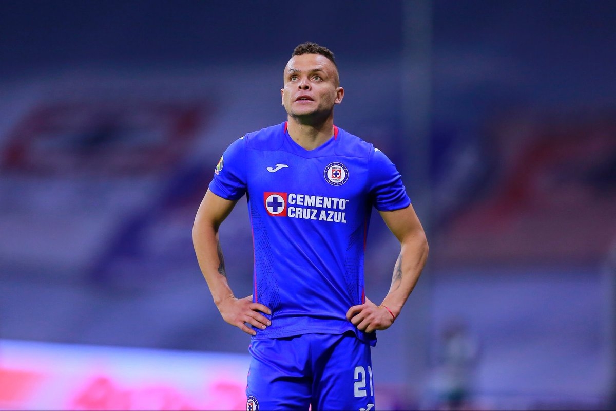 Jonathan Rodríguez fue nombrado el año pasado como el mejor jugador de la Liga MX, Mejor delantero y Mejor Goleador.
