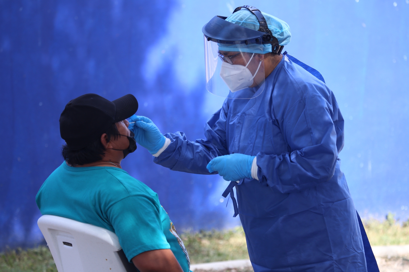 Según el reporte técnico, con corte hasta el mediodía de hoy, 1 mil 212 pacientes se encontraban en aislamiento social