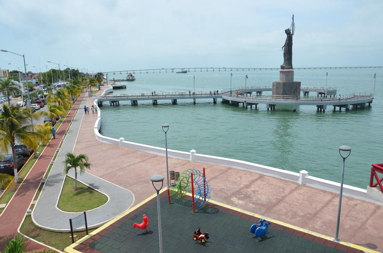 Ciudad del Carmen, por ejemplo, no tiene elementos básicos como módulos y guías turísticos