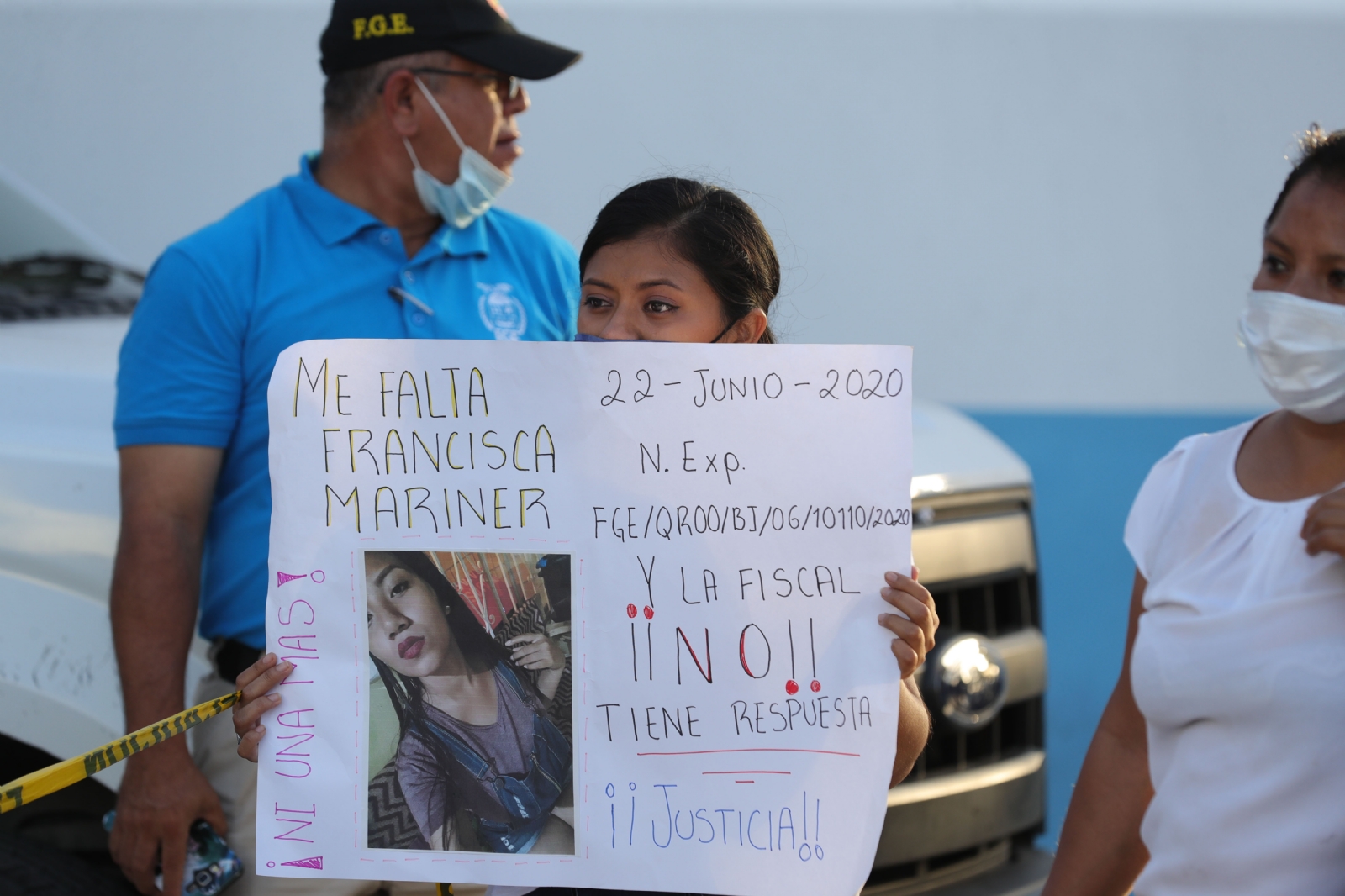 Colectivos de búsqueda acusan a la FGE Quintana Roo de simular investigaciones de campo para dar con sus familiares Colectivos de búsqueda acusan a la FGE Quintana Roo de simular investigaciones de campo para dar con sus familiares