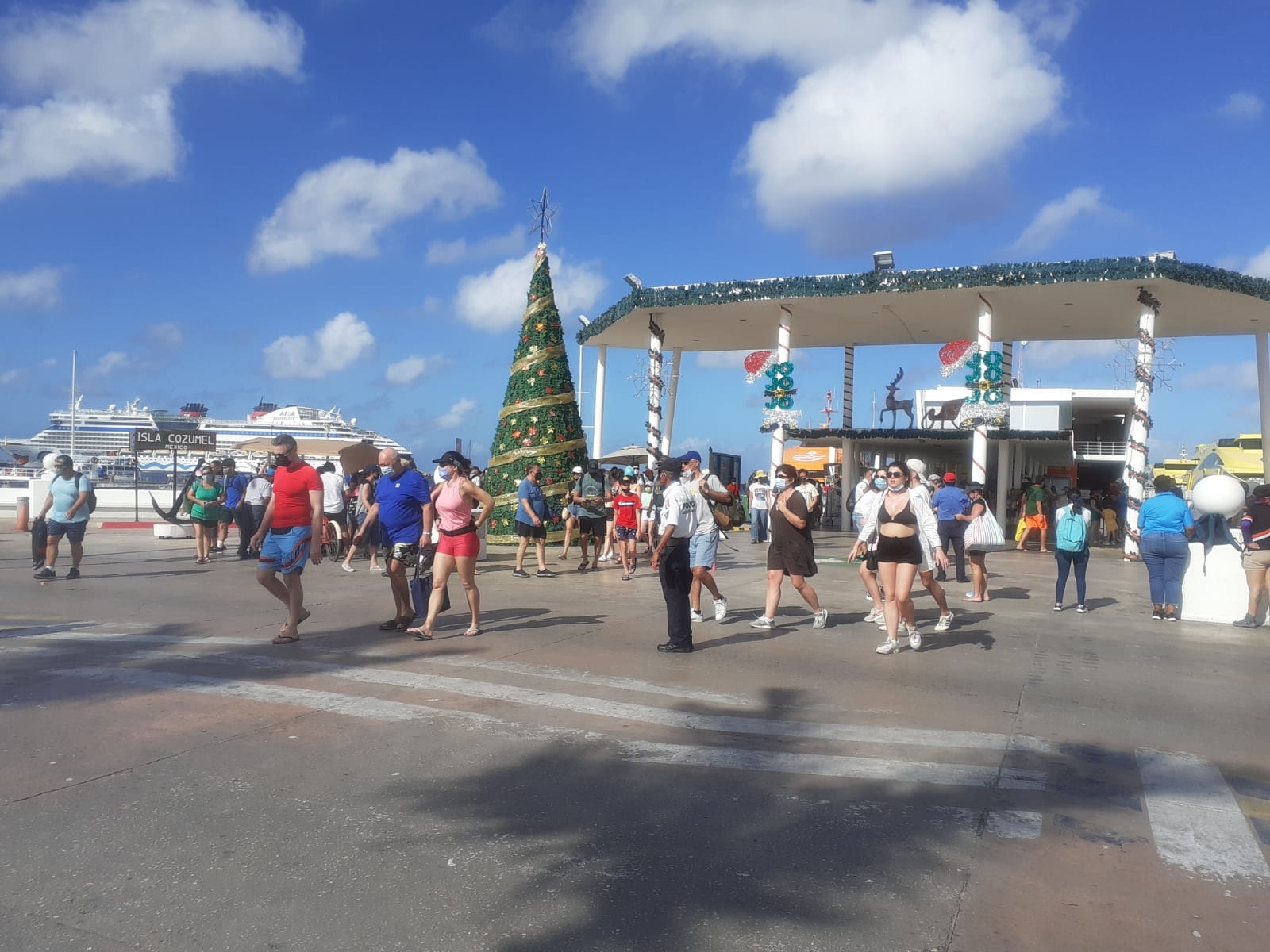 El Muelle de San Miguel en Cozumel es el que recibe a los ferrys que operan el cruce marítimo entre la isla y Playa del Carmen