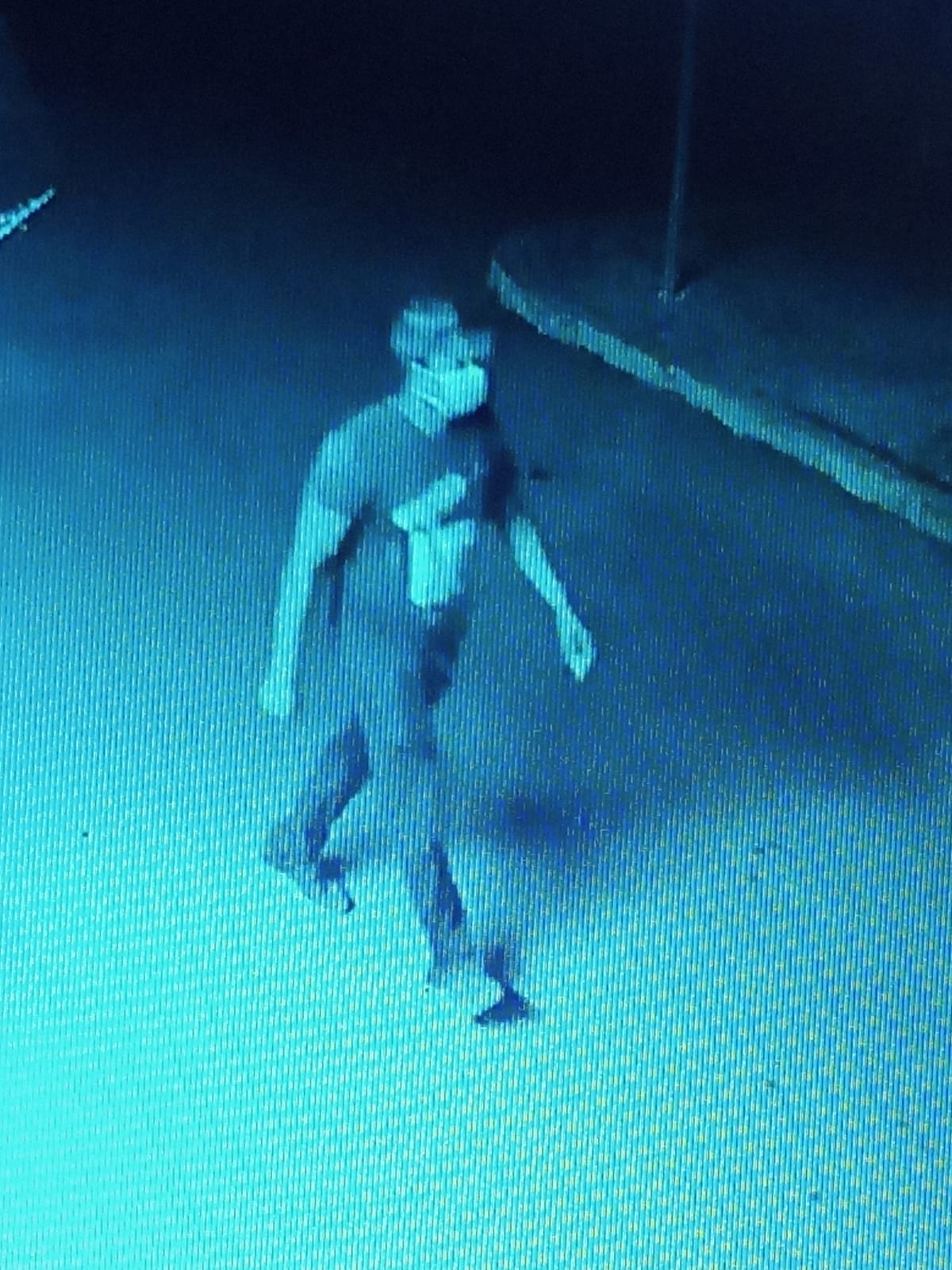 Este fue el hombre que captaron las cámaras al momento de robarse el automóvil en la colonia 8 de octubre en Chetumal
