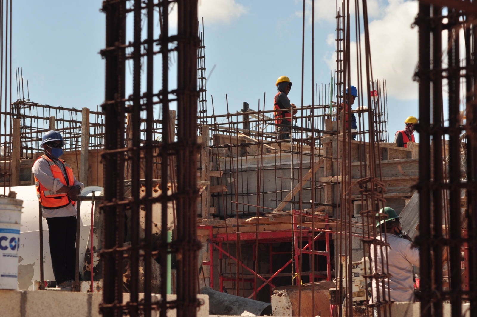 Además de los sectores estatales y nacionales, la llegada de empresas extranjeras a Yucatán también ha dado impulso