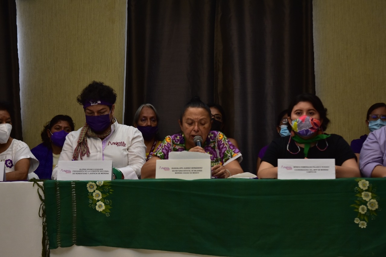 Mujeres integrante de Morena de diversos estados se reunieron este domingo