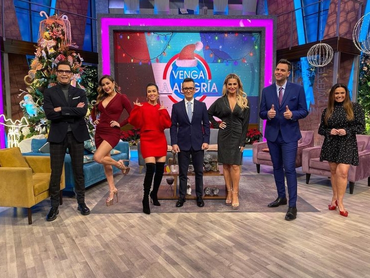 El programa matutino de Venga la Alegría decidió incorporar a los enemigos de Ventaneando, para dar a  conocer los espectáculos en una pequeña sección del matutino
