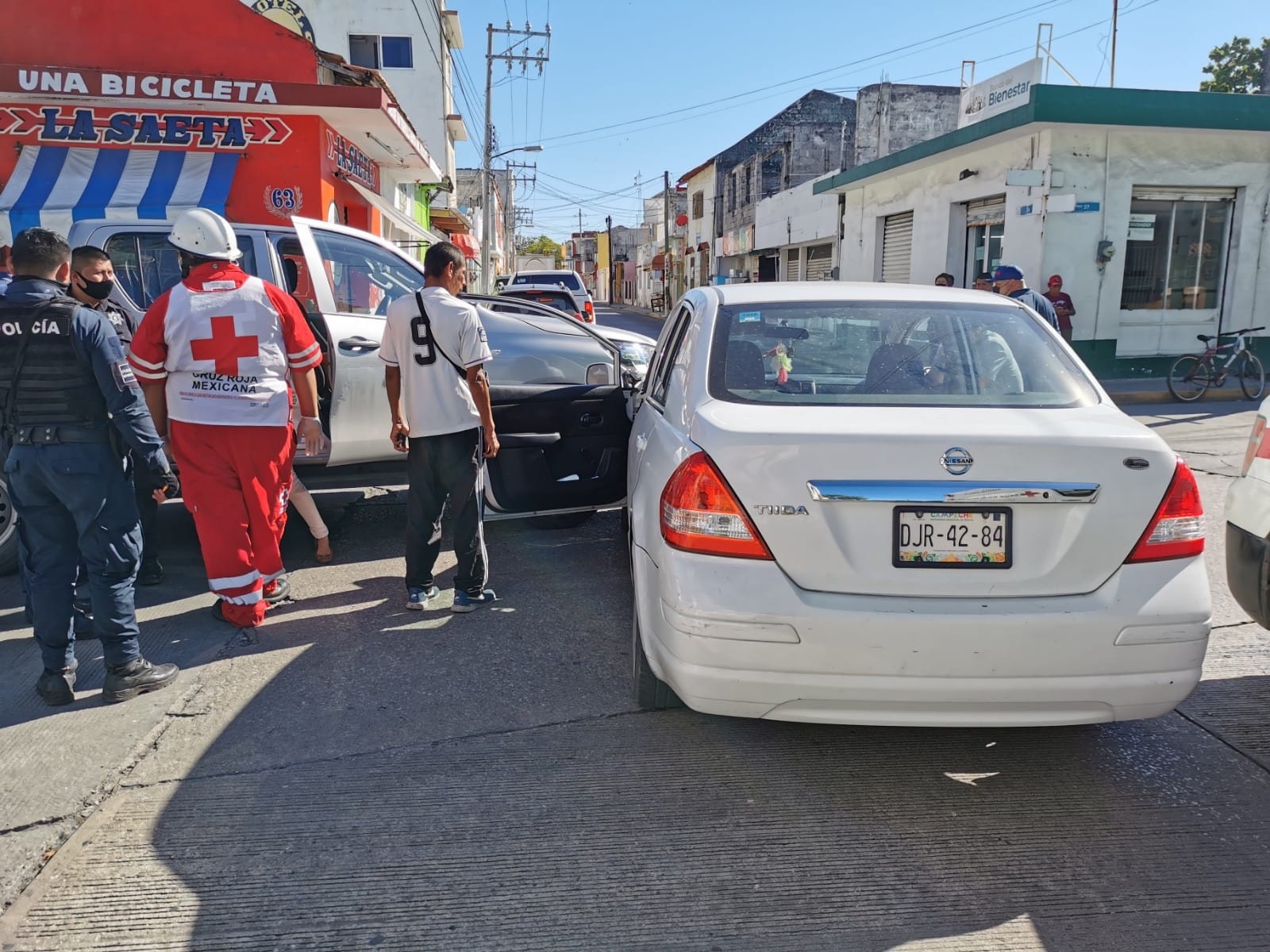 El choque dejó a una mujer en el hospital