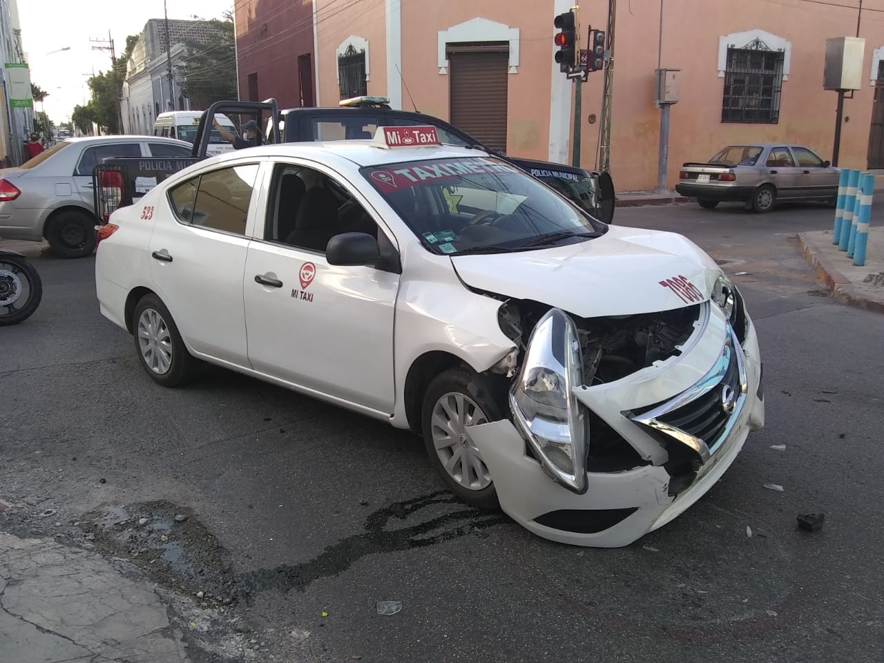 Al sitio llegaron agentes de la Policía Municipal de Mérida (PMM) y paramédicos de esa corporación policiaca Al sitio llegaron agentes de la Policía Municipal de Mérida (PMM) y paramédicos de esa corporación policiaca