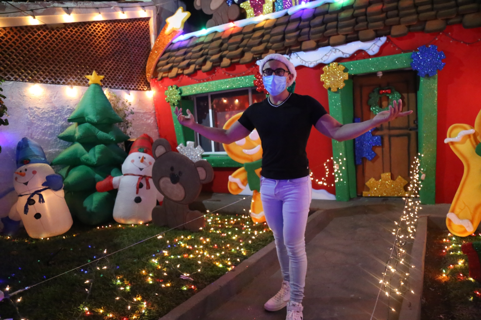 No es la primera vez que José Avilés convierte su casa en un atractivo navideño de la ciudad No es la primera vez que José Avilés convierte su casa en un atractivo navideño de la ciudad