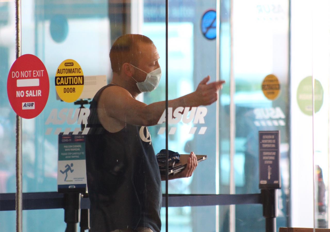 Las autoridades en el aeropuerto de Cancún atendieron la situación