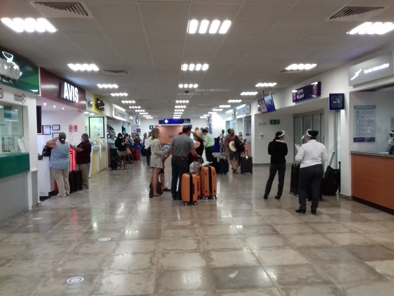 Poco más de las 12:30 horas inició el arribo de vuelos en el recinto aéreo Poco más de las 12:30 horas inició el arribo de vuelos en el recinto aéreo
