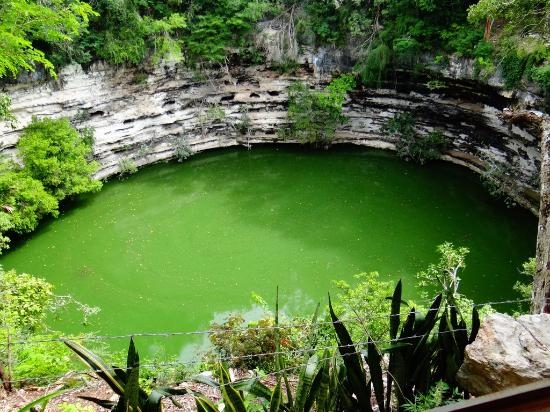 Tsukán fue condenada por el dios Chaac para proteger el agua de los cenotes