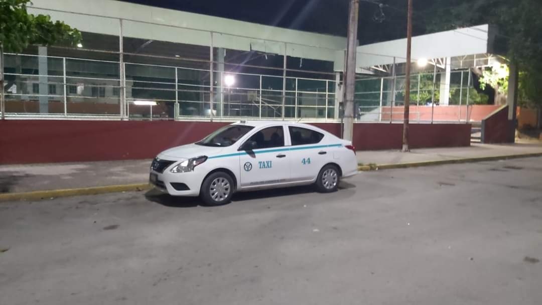 Taxistas y policías lograron que los delincuentes abandonaran las unidades Taxistas y policías lograron que los delincuentes abandonaran las unidades