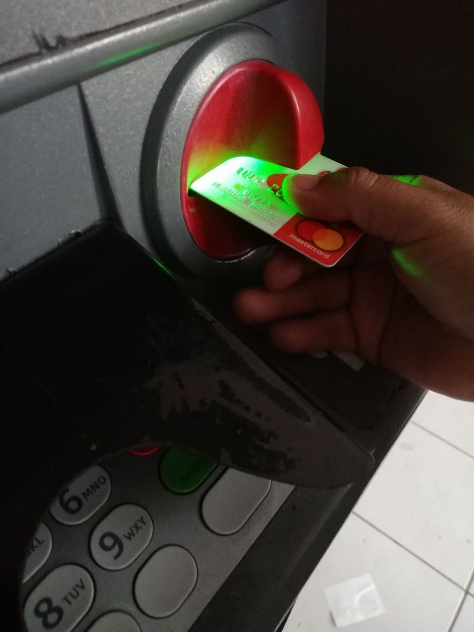 Los cajeros automáticos dentro de las sucursales bancarias en Cancún funcionarán de manera normal durante el Jueves y Viernes Santo