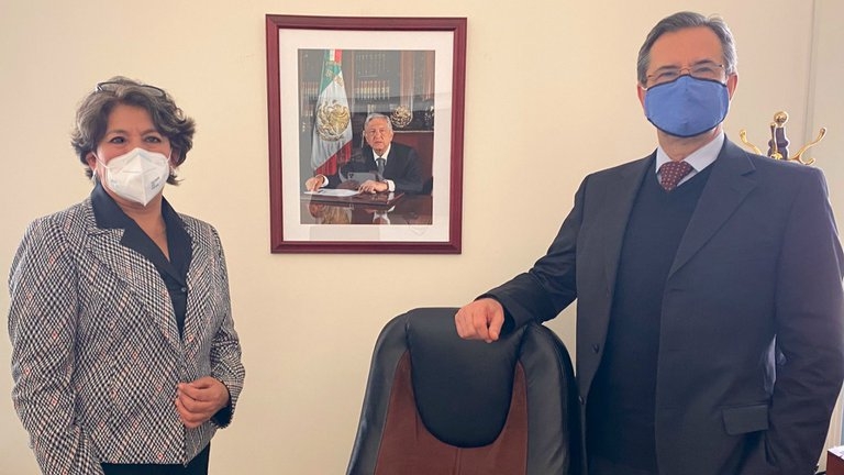 Esteban Moctezuma y Delfina Gómez llevan una sana transición en la SEP