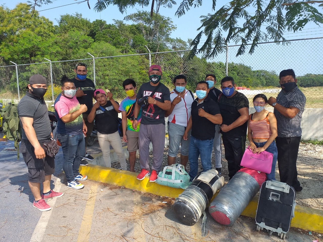 Los luchadores realizaron un viaje especial a la capital de Belice para llevar a cabo una función de lucha libre