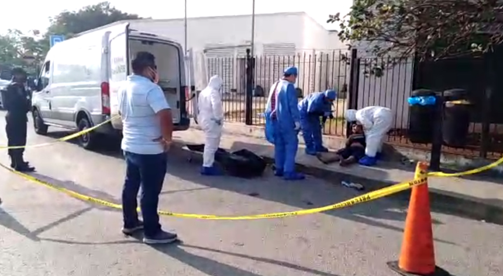 Según se averiguó en el lugar el ahora occiso tuvo un accidente en su motociclista en el kilómetro 1