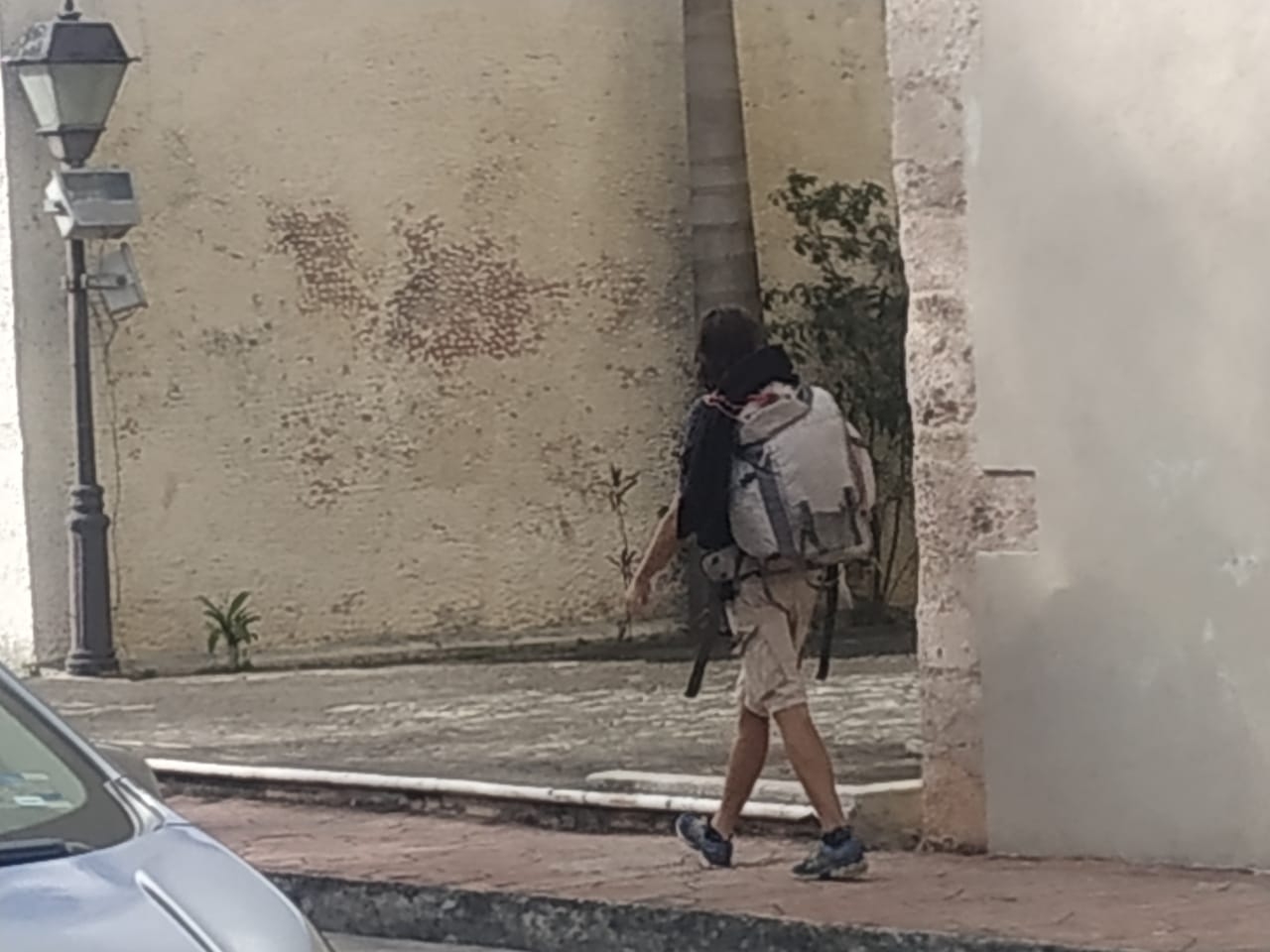 Permanecen en la ciudad de dos o más días recorriendo la ciudad a pie Permanecen en la ciudad de dos o más días recorriendo la ciudad a pie