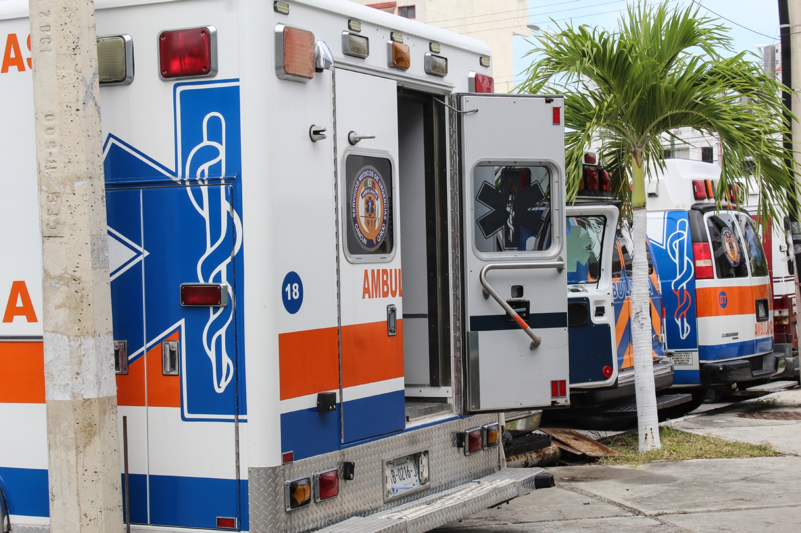 En Cancún hay unas 178 unidades de ambulancia En Cancún hay unas 178 unidades de ambulancia
