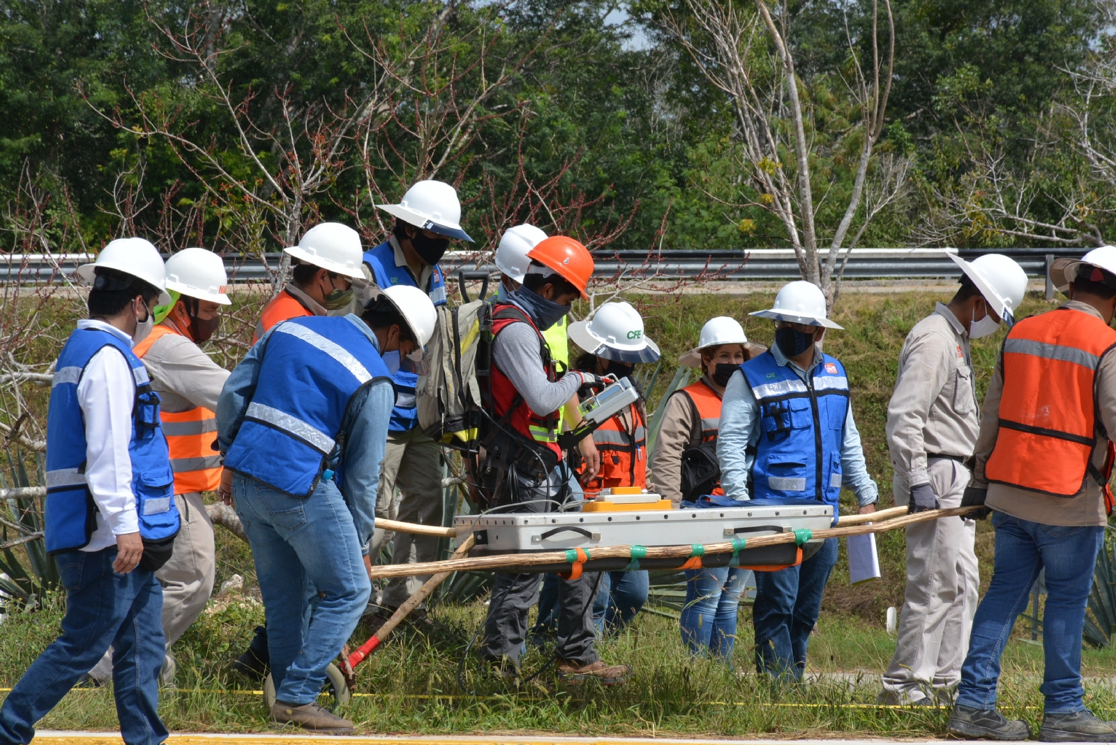 Radares de ultravisión terrestres revisan el tramo Mérida-Cancún por donde pasarán las vías