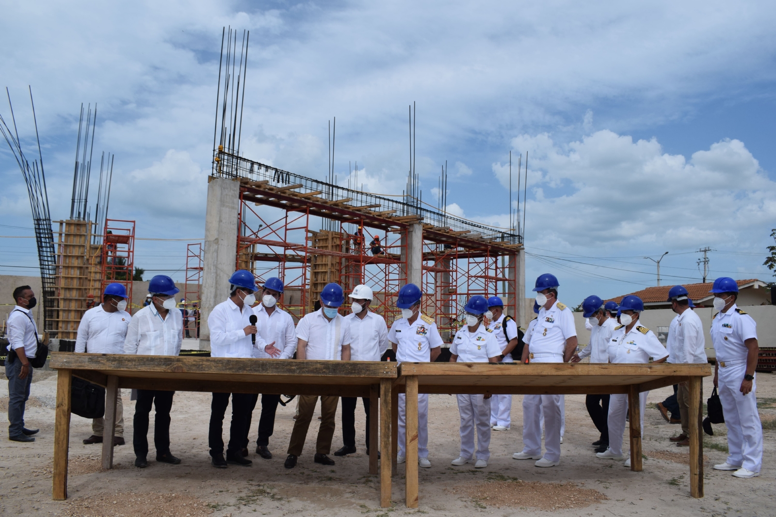 Los cimientos de la primera fase de la construcción incluirán un edificio de talleres y servicios de 638 metros cuadrados Los cimientos de la primera fase de la construcción incluirán un edificio de talleres y servicios de 638 metros cuadrados