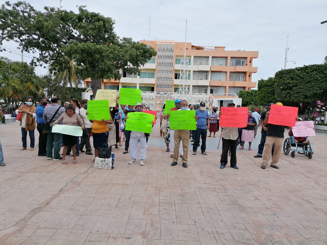 La protesta se llevó a cabo en pleno Semáforo Amarillo