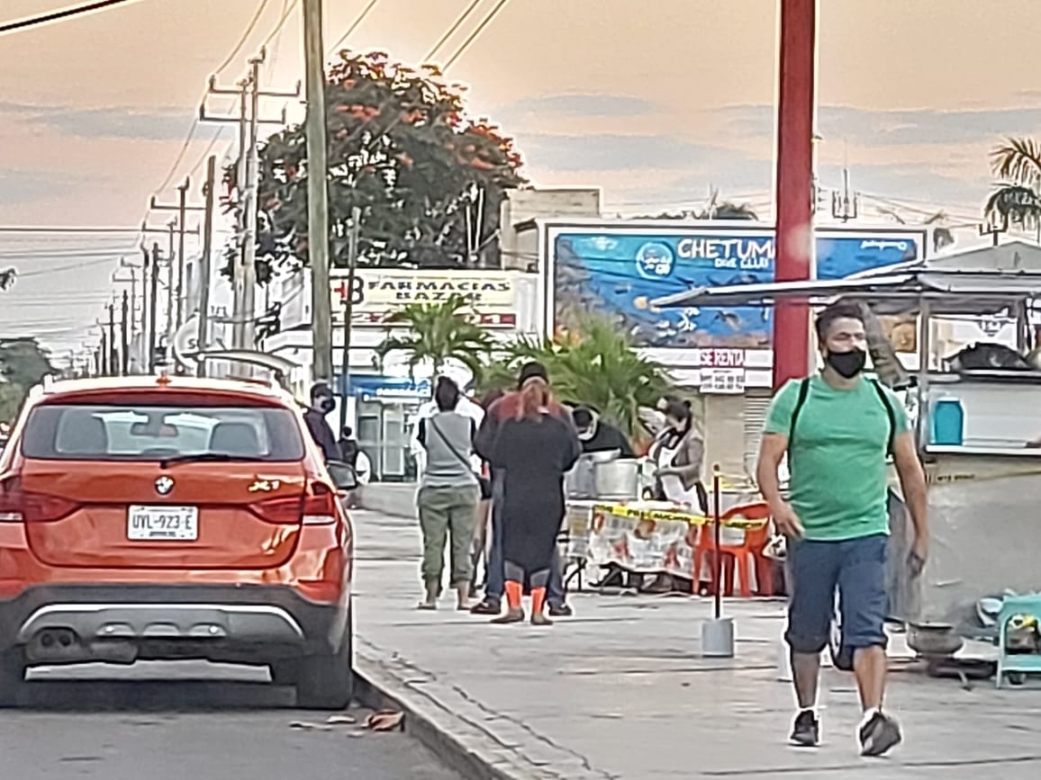 En la Av. San Salvador se apreciaron filas que aglomeraron hasta 50 personas