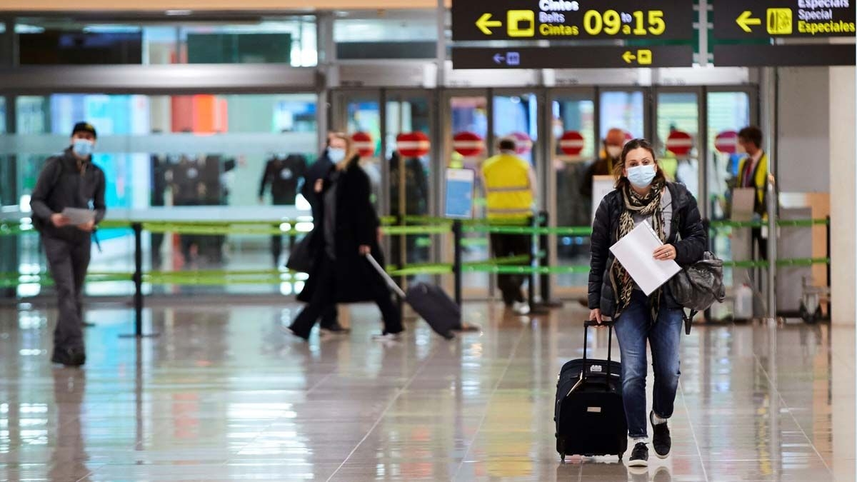 Buscan implementar un pasaporte libre de covid para poder viajar Buscan implementar un pasaporte libre de covid para poder viajar