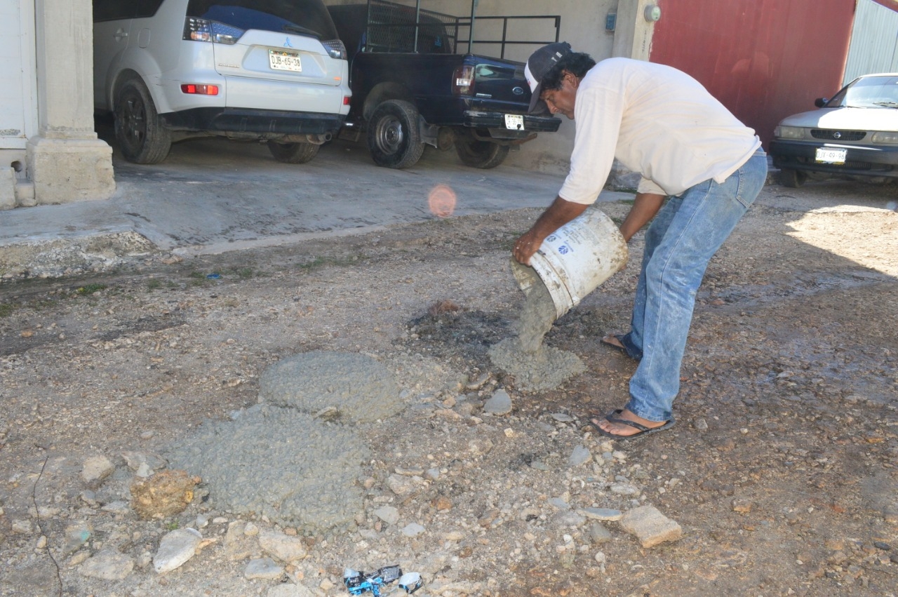 Expresó que ya pasaron tres alcaldes y ninguno pudo pavimentar estas dos calles