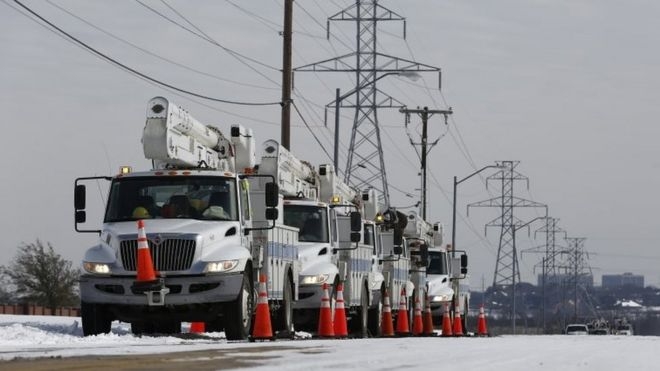 Apagones masivos disparan los precios de luz en Texas Apagones masivos disparan los precios de luz en Texas