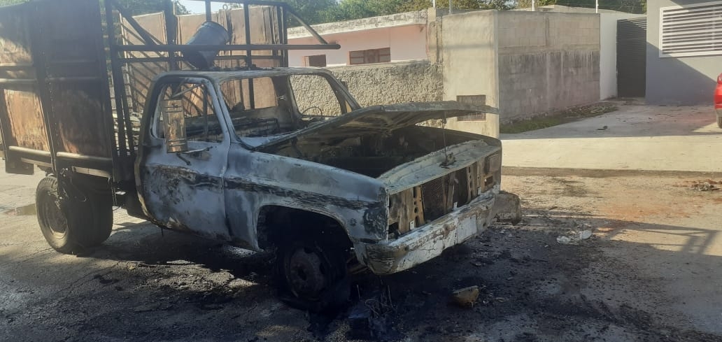 La unidad quedó consumida por las llamas, no hubo heridos