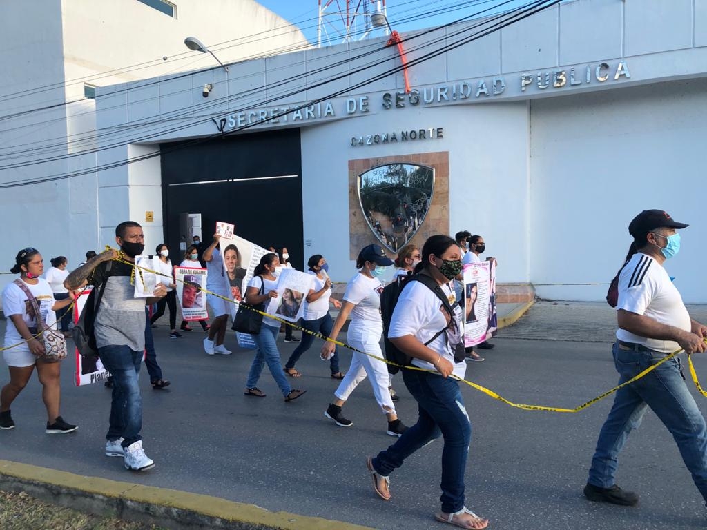 El contingente comenzó su recorrido en la Avenida Bonampak, pasando por 'El Ceviche' y terminando en la Vicefiscalía El contingente comenzó su recorrido en la Avenida Bonampak, pasando por 'El Ceviche' y terminando en la Vicefiscalía