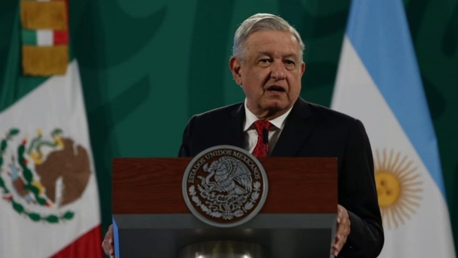 El presidente de México leyó una carta en donde pidió a los gobernadores de todas la entidades trabajar para conseguir una auténtica democracias