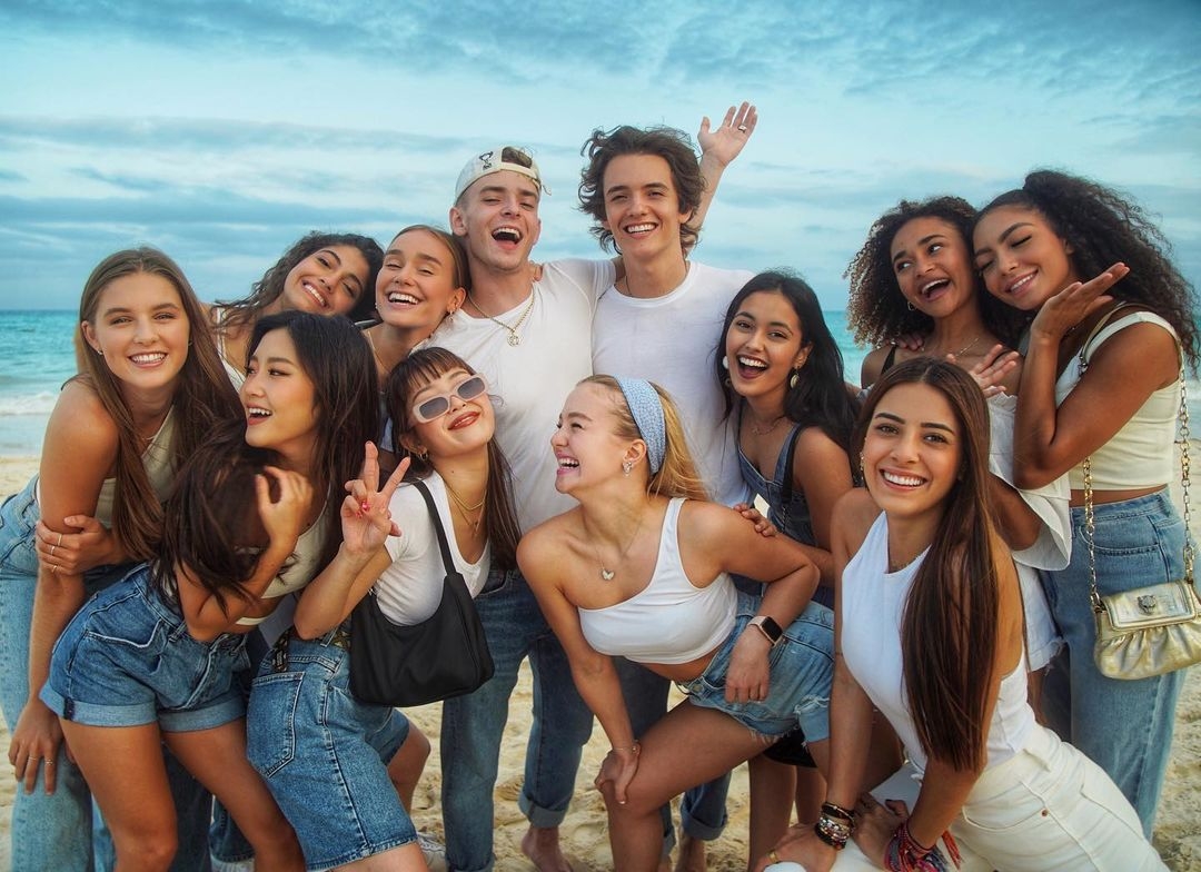 Kyle Hanagami, declaró que se encontraban en la Riviera Maya en cuarentena con todo el grupo, pero aprovecharían esta ocasión para ensayar
