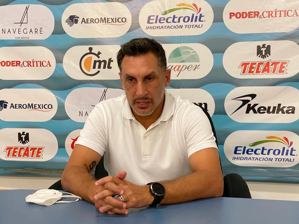 Christian “Chaco” Giménez celebró la victoria de su equipo.