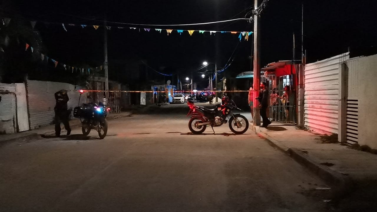 Los hombres fueron atacados por dos sujetos a bordo de una motocicleta Los hombres fueron atacados por dos sujetos a bordo de una motocicleta