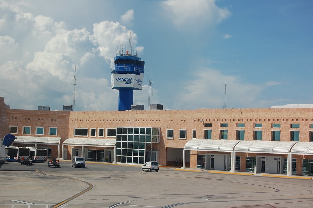 Los turistas argentinos permanecieron en el área de Migración