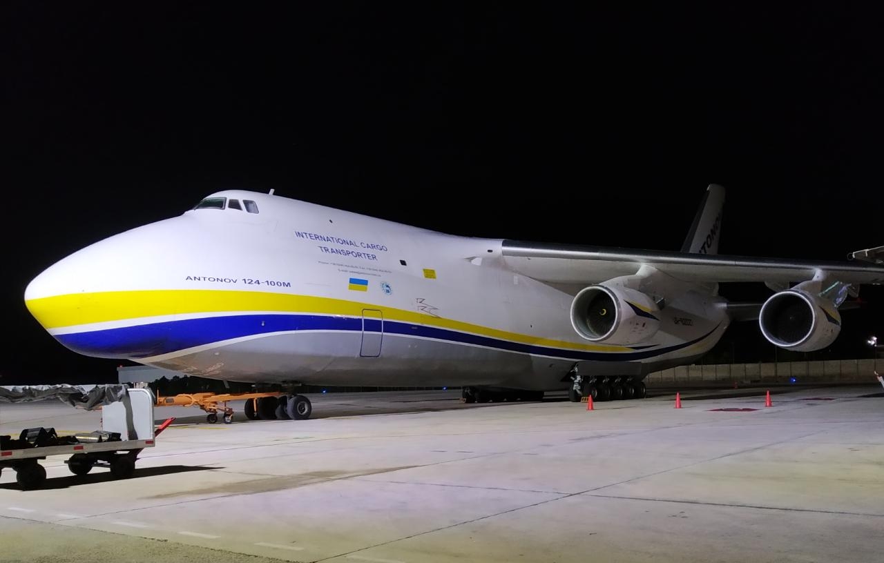 El aeroplano aterrizó en el Aeropuerto Internacional de Cancún El aeroplano aterrizó en el Aeropuerto Internacional de Cancún
