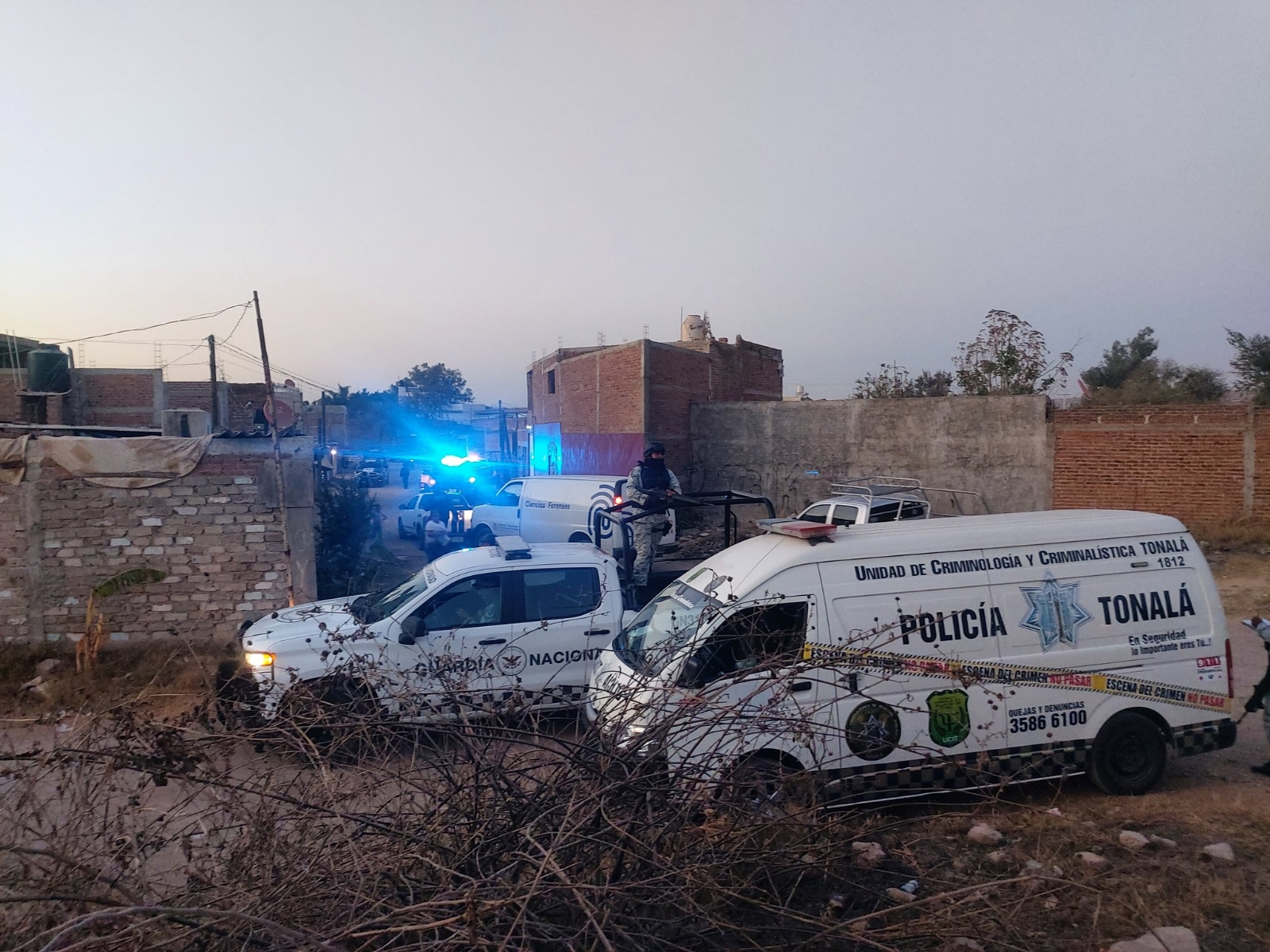 se registró una balacera el cual dejó al menos 11 personas muertas y dos heridas