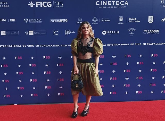 Paulina Dávila en la alfombra roja Paulina Dávila en la alfombra roja