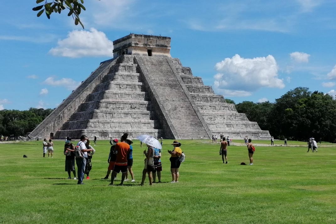 Destacan tres importantes hallazgos en Chichén Itzá y Ek Balam
