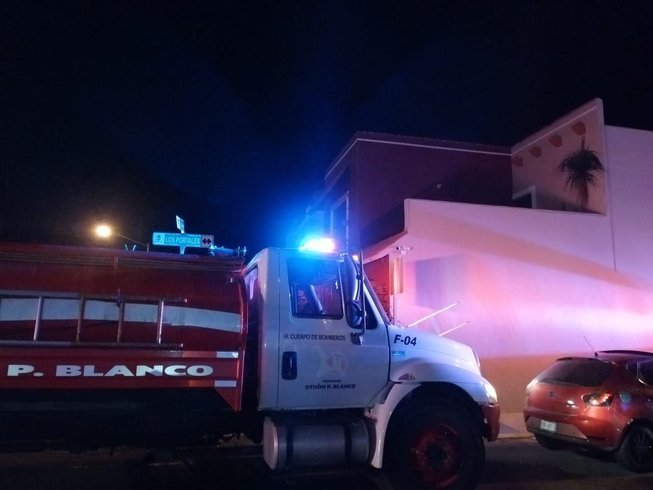 Al lugar arribaron las autoridades para auxiliar Al lugar arribaron las autoridades para auxiliar