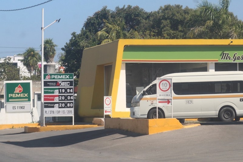 Hasta el 1 de enero de este año las tarifas eran la siguientes: Magna, 18.44; Premium, 18.59; y diésel, 19.84 por litro.