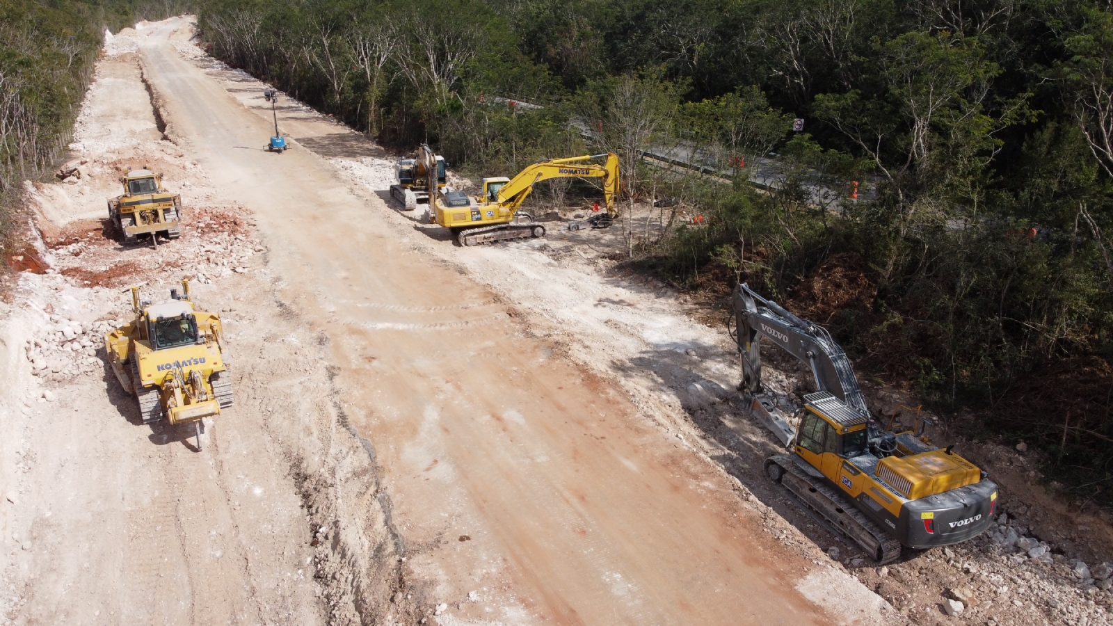 Los trabajos del Tramo 4 avanzan. Ya se observa que abarcan
desde la zona de Pisté hasta casi llegar a Valladolid