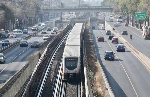 El intervalo de tiempo se irá ajustando a cuatro minutos de espera, al igual que ocurrió tras la apertura de las líneas 1 y 3. El intervalo de tiempo se irá ajustando a cuatro minutos de espera, al igual que ocurrió tras la apertura de las líneas 1 y 3.