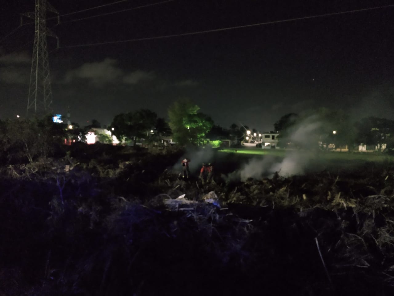 El incendio se dio esta madrugada El incendio se dio esta madrugada
