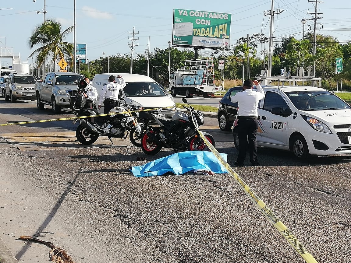 Los elementos de tránsito vigilaron el flujo vehicular en la zona