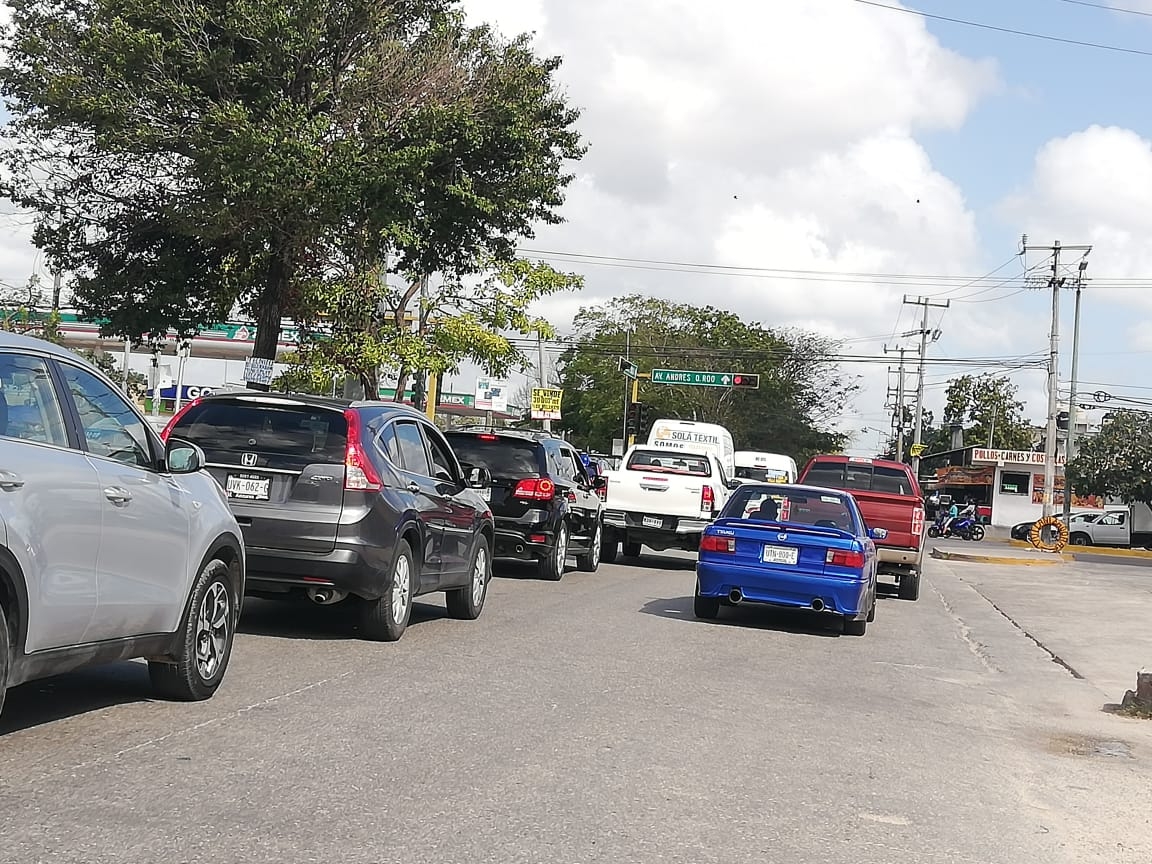 El tráfico en las avenida 135 ha estado sin problemas. El tráfico en las avenida 135 ha estado sin problemas.